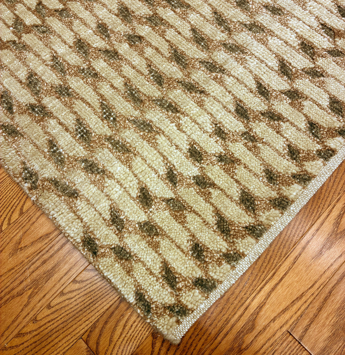 Tyrell, Oyster-Spruce