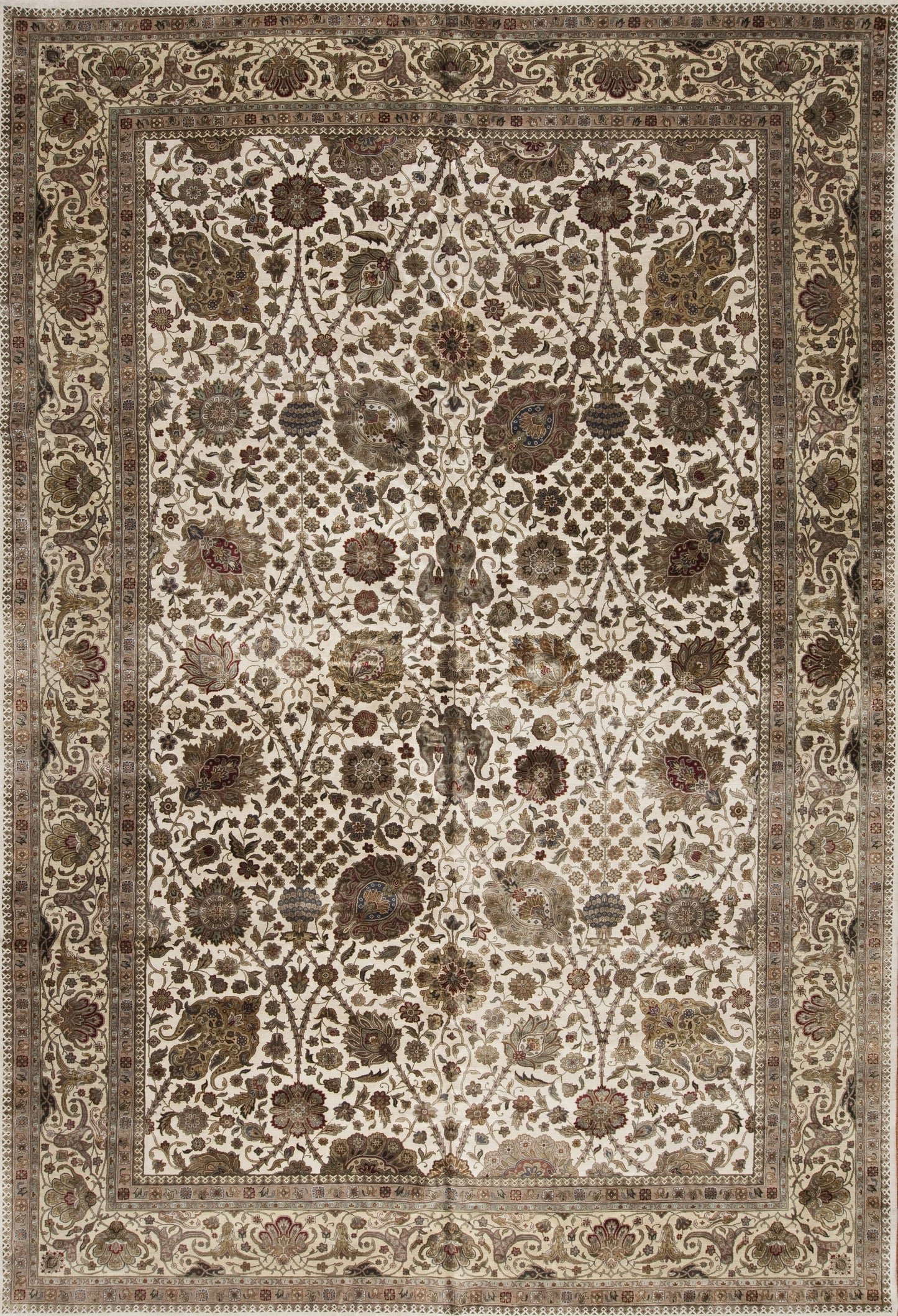 109995 Extravagance 2<br> Ch-41, Ivory/Gold