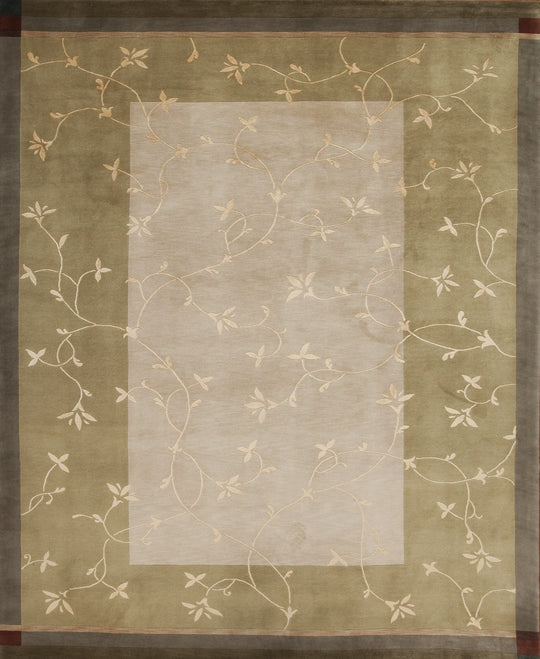 Johnson, Beige