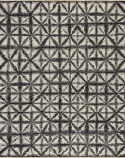 Komaki, Cream-Grey