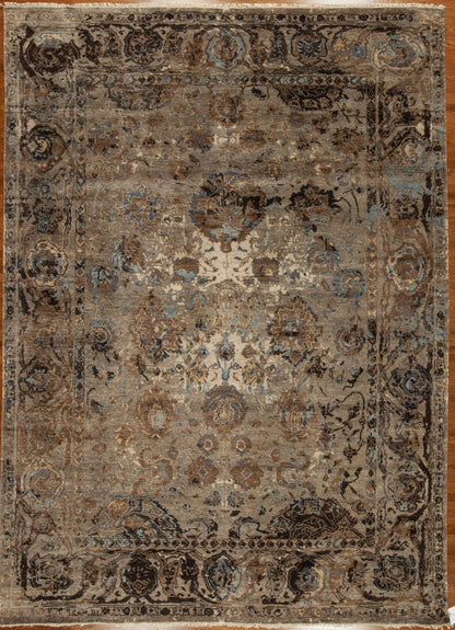 Divine, Taupe
