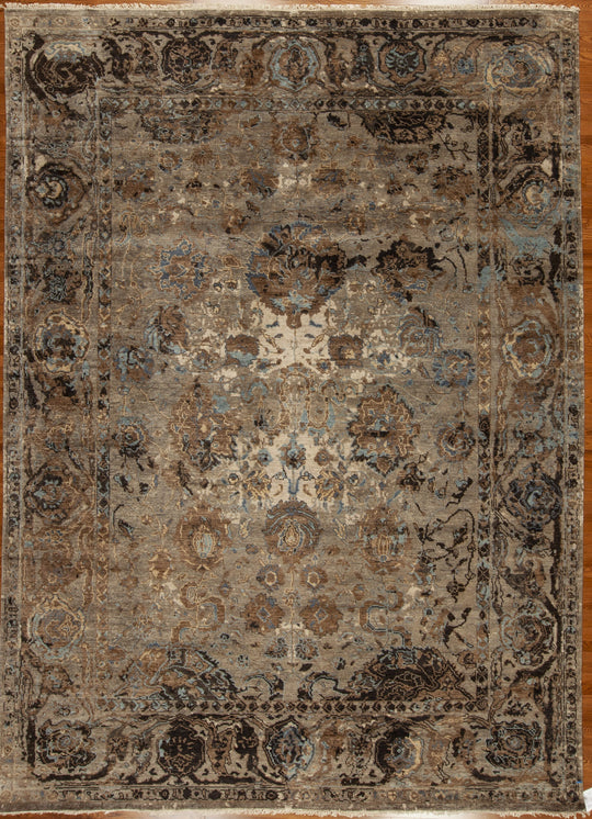 Divine, Taupe