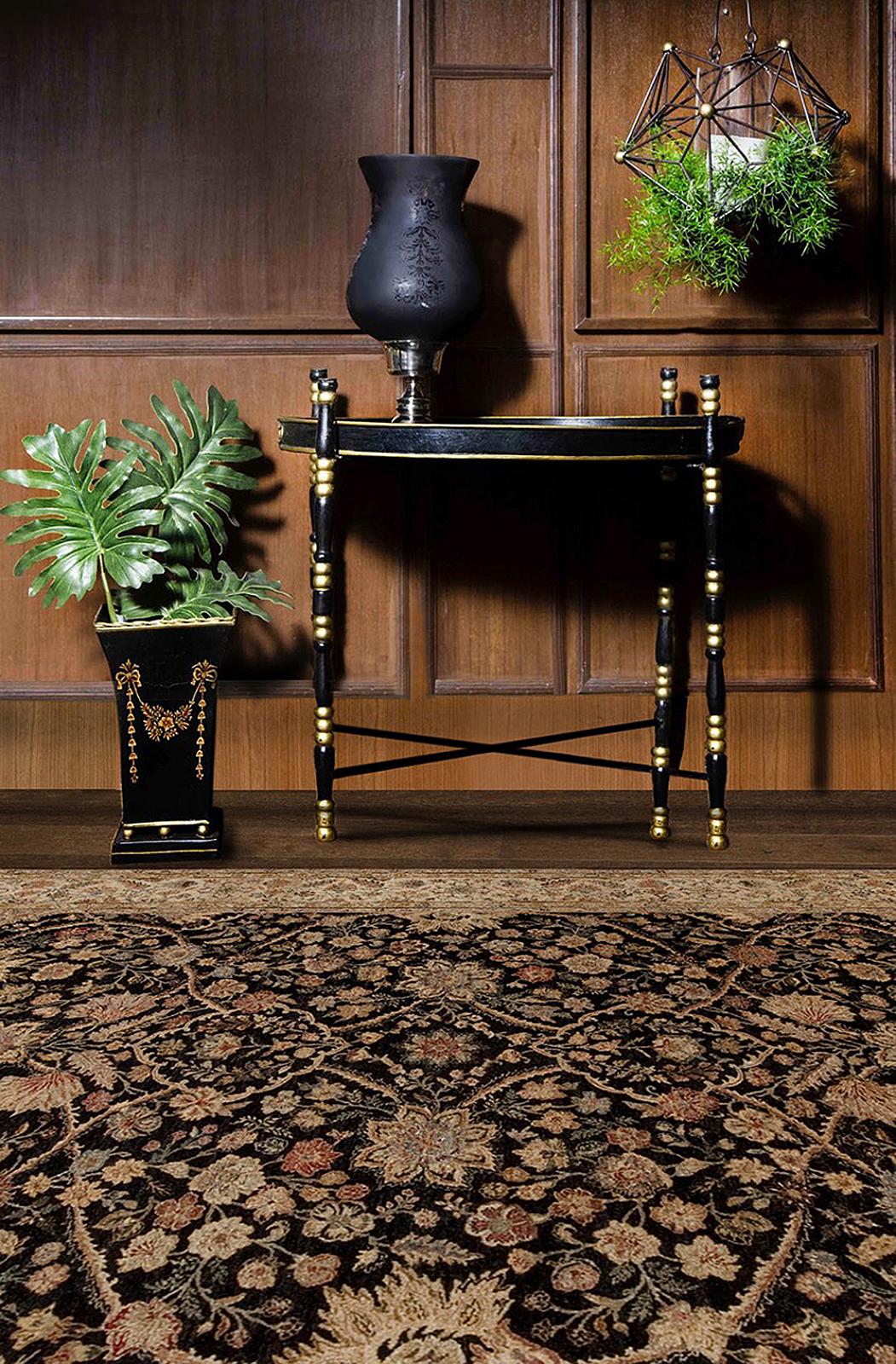 St. Raphael, Black/Sand