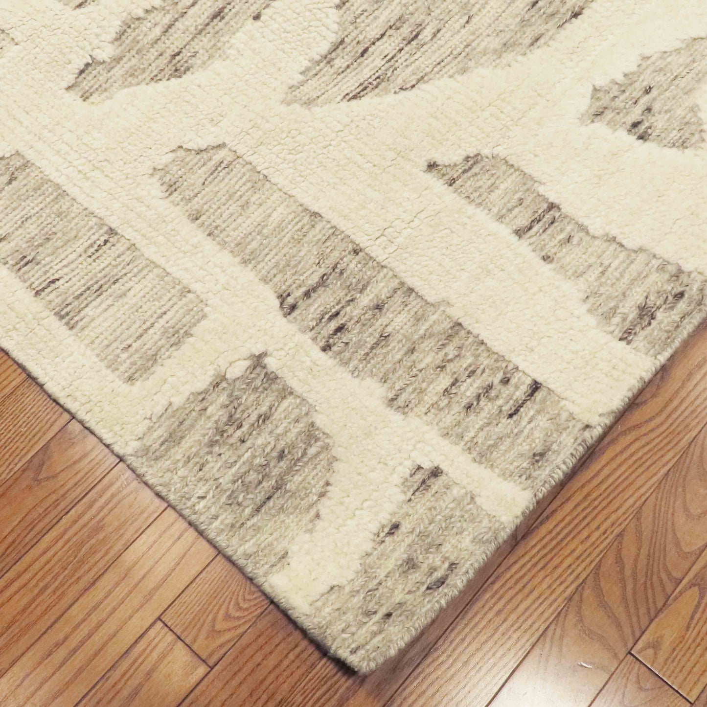 Dagmar, Natural Ivory-Grey