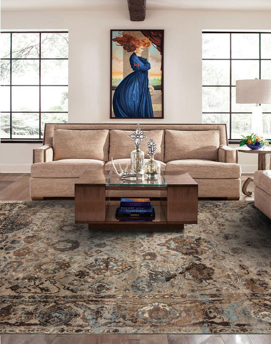 Divine, Taupe